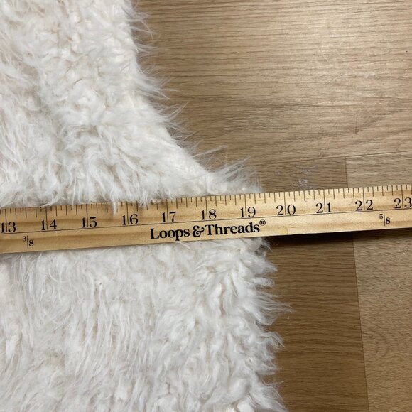 Cato Women's Long Open White Fuzzy Soft Vest with Silky-Like Lining, sz. Small - Picture 8 of 9